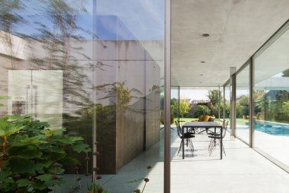 Poolhouse O by Steven Vandenborre