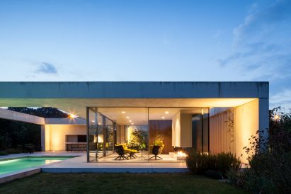 Poolhouse O by Steven Vandenborre