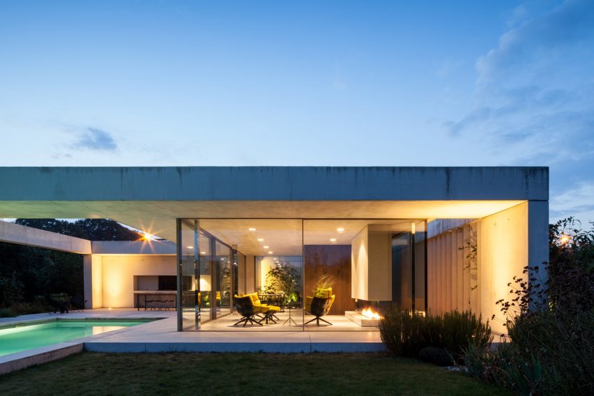 Poolhouse O by Steven Vandenborre
