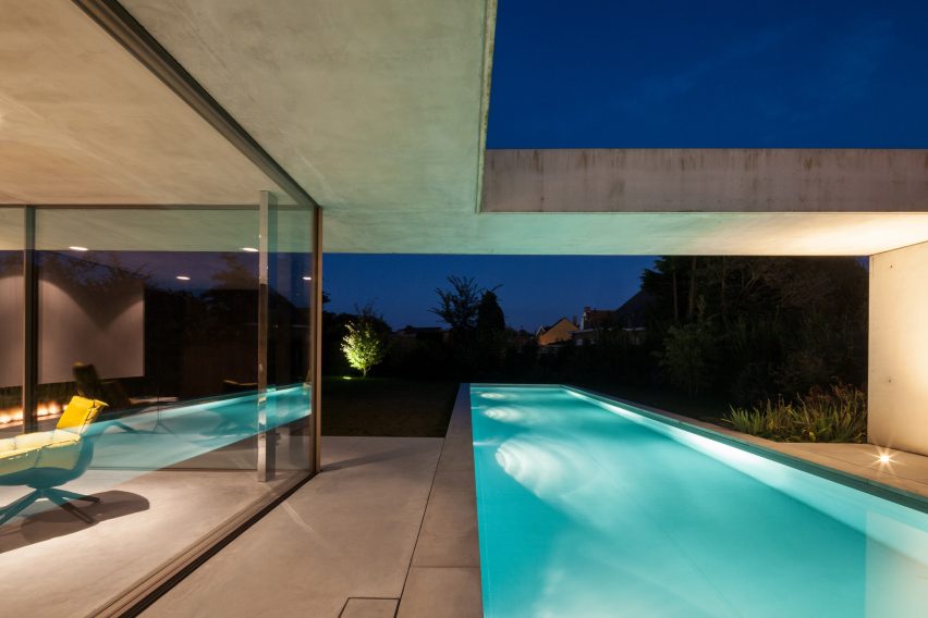 Poolhouse O by Steven Vandenborre