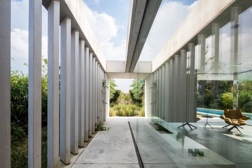 Poolhouse O by Steven Vandenborre