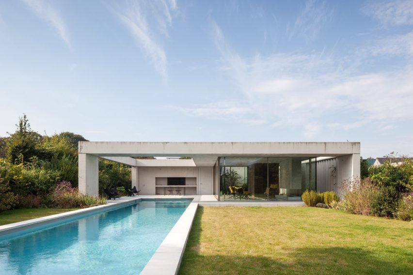 Poolhouse O by Steven Vandenborre