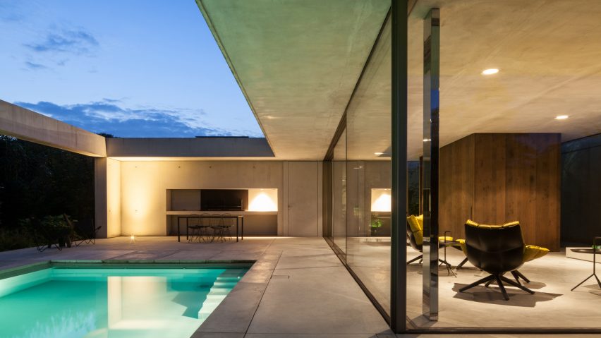 Poolhouse O by Steven Vandenborre