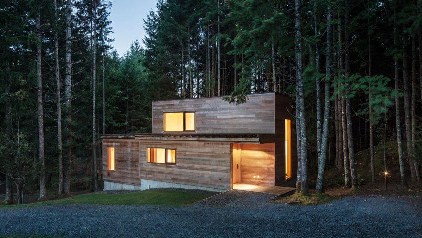Agathom builds artist’s cabin in dense British Columbia forest