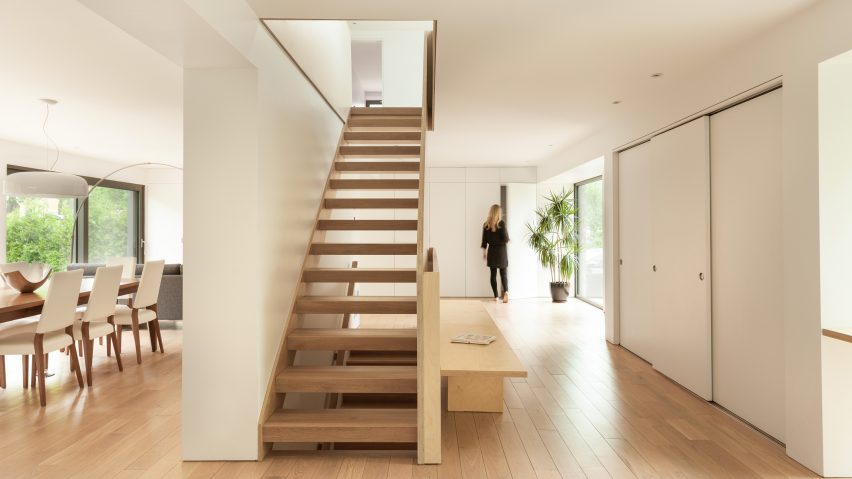 Atelier Pierre Thibault reorganises Quebec home around central plywood stairs