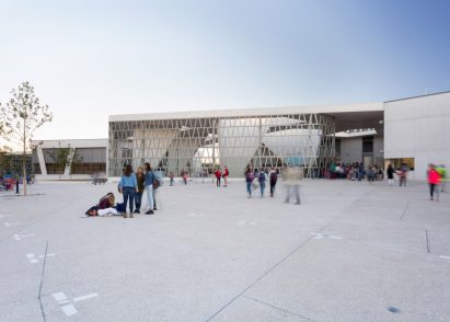 schools-german-school-madrid-spain-gruntuch-ernst-architects-world-architecture-festival_dezeen_2364_ss_0