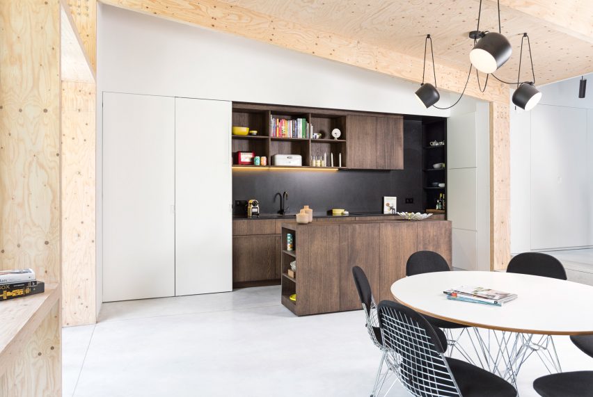 Semi-detached house by Rob Mols and Studio K