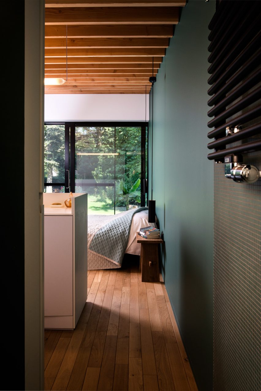 Semi-detached house by Rob Mols and Studio K