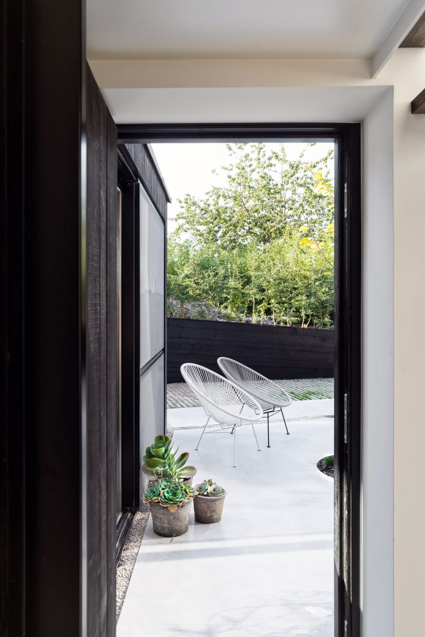 Semi-detached house by Rob Mols and Studio K