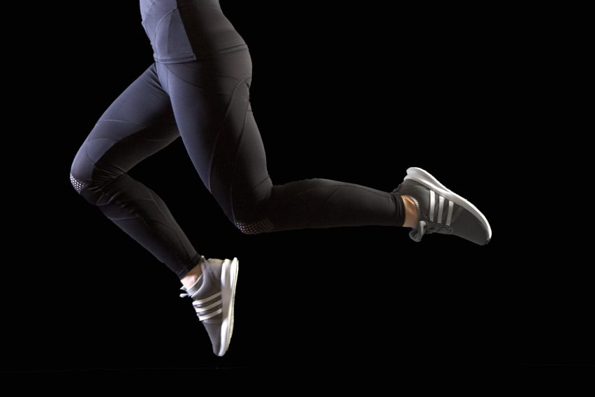 Embargo: Sportswear with built-in kinesiology tape by Python Performance