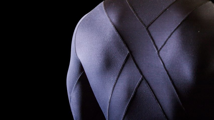 Embargo: Sportswear with built-in kinesiology tape by Python Performance