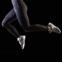 Embargo: Sportswear with built-in kinesiology tape by Python Performance