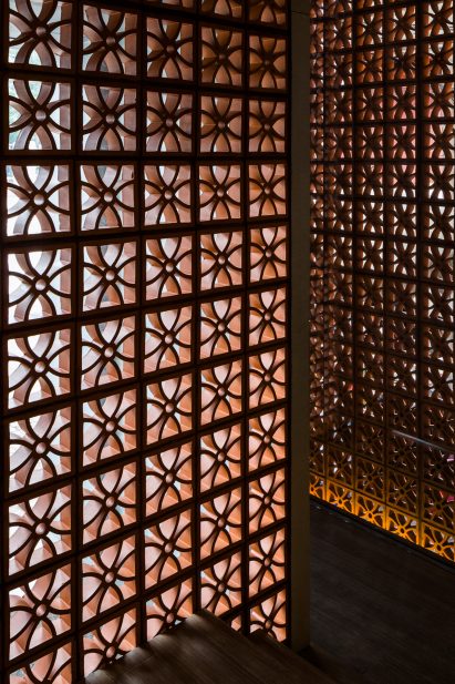 The Lantern for Nanoco-Panasonic Lighting Showroom in Hanoi by Vo Trong Nghia Architects