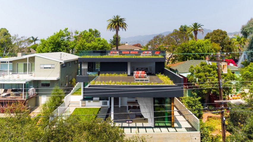 The Middle house by hu mn+