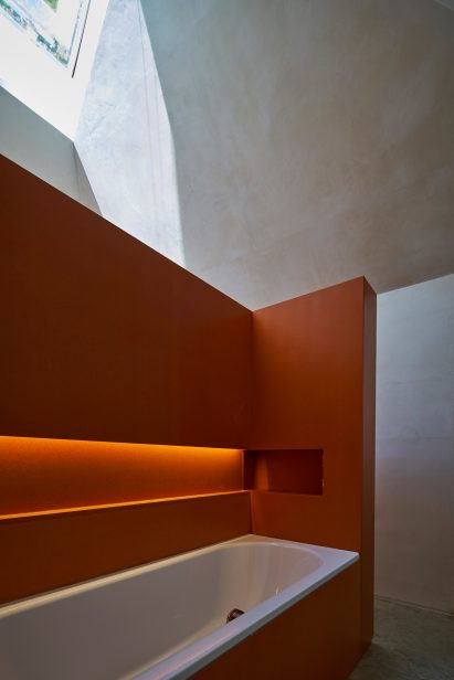 Tin House by Henning Stummel Architects