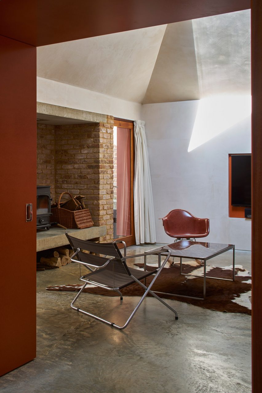 Tin House by Henning Stummel Architects