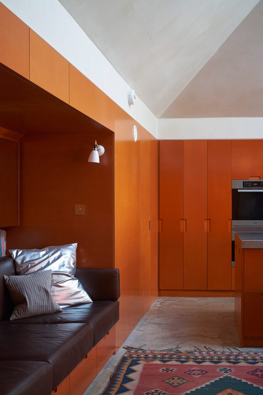 Tin House by Henning Stummel Architects