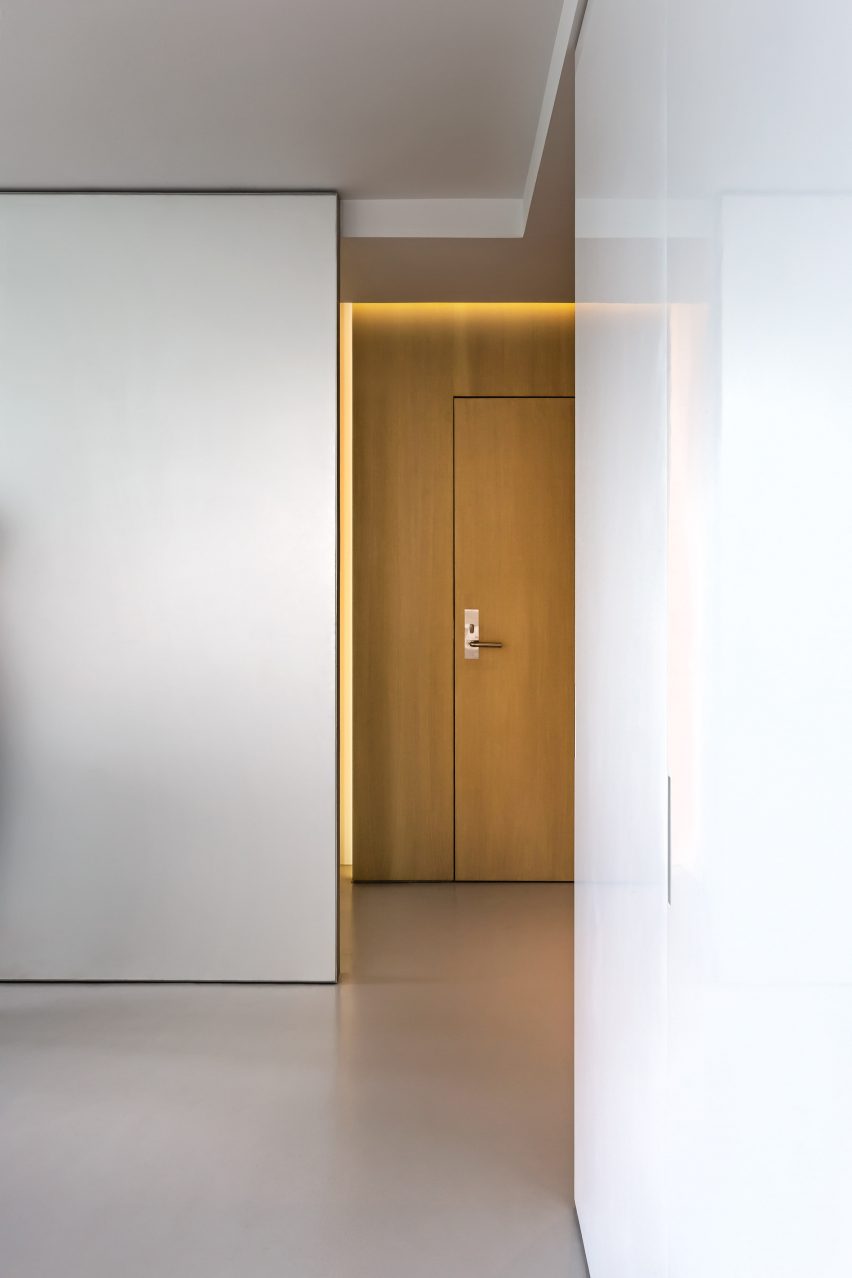 Vladimir Radutny Architects' Unit 3E apartment in Chicago