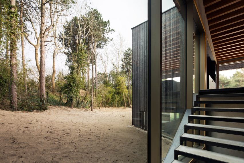 Villa Meijendel by Ronald Knappers