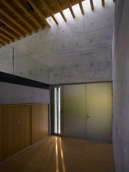 villa-meijendel-ronald-knappers-architecture-residential-netherlands_dezeen_2364_col_17