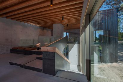villa-meijendel-ronald-knappers-architecture-residential-netherlands_dezeen_2364_col_3