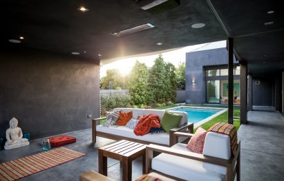 Wave House by Mario Romano