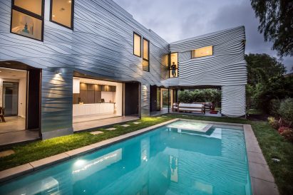 Wave House by Mario Romano
