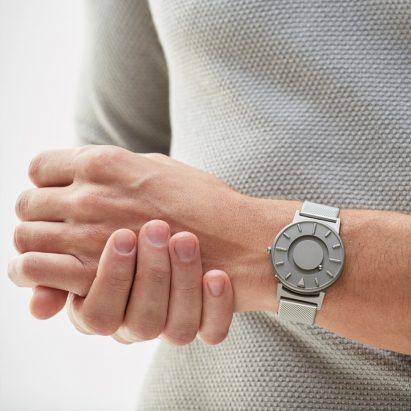 the-bradley-stainless-steel-mesh-lifestyle-shot-1024x1024