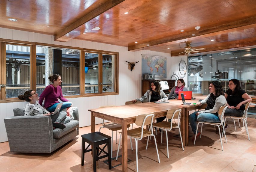 Airbnb Dublin Office interior