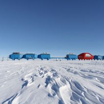Antarctic research centre to be towed inland to escape dangerous ice crack