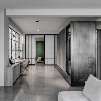 apa-theatrical-apartment-london_dezeen_sq