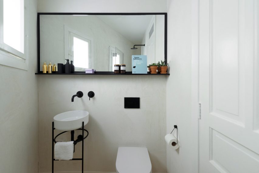 Bauhaus apartment by Maayan Zusman and Amir Navon