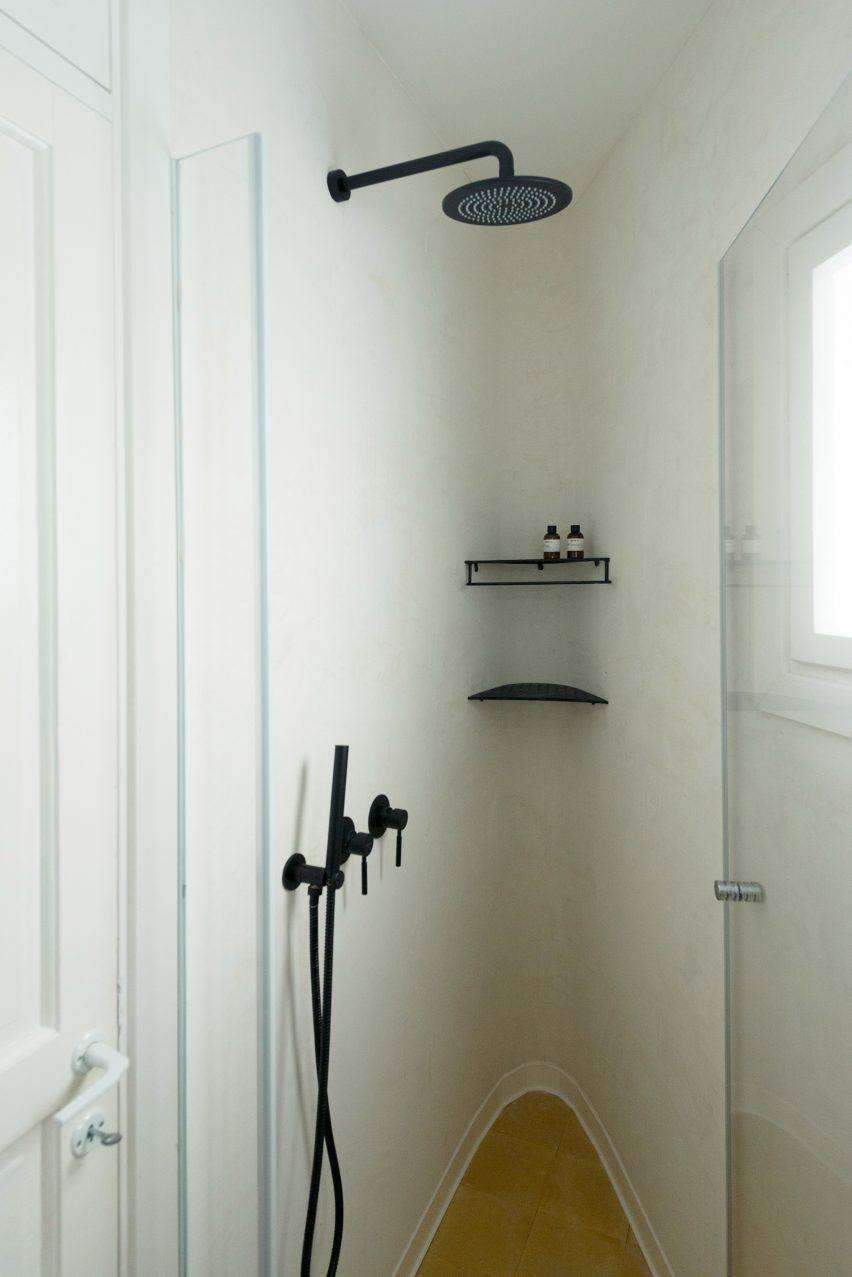 Bauhaus apartment by Maayan Zusman and Amir Navon