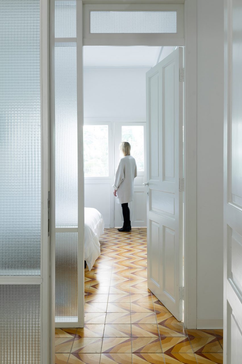 Bauhaus apartment by Maayan Zusman and Amir Navon