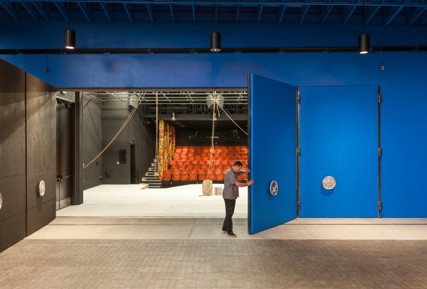 Nebraska project by Min | Day