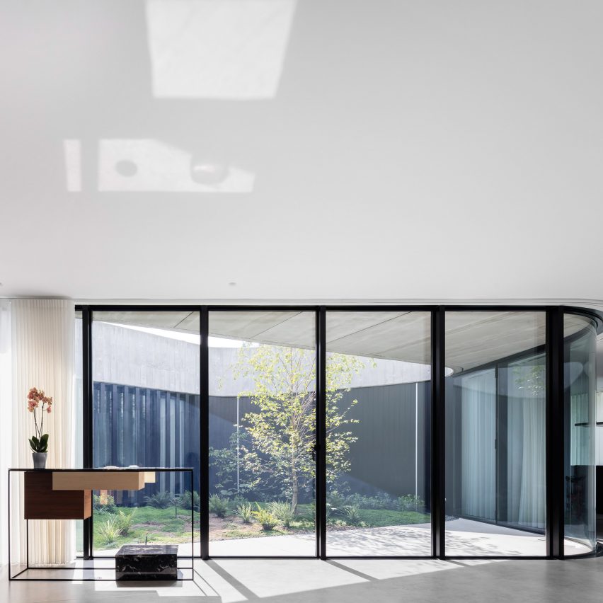 Cabo de Vila House by Spaceworkers