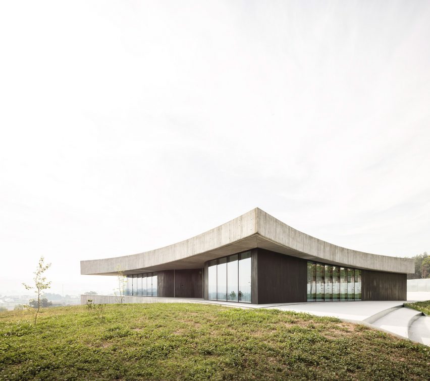 Cabo de Vila House by Spaceworkers