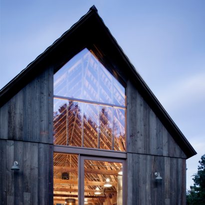 MW Works transforms century-old Washington barn into rural family retreat