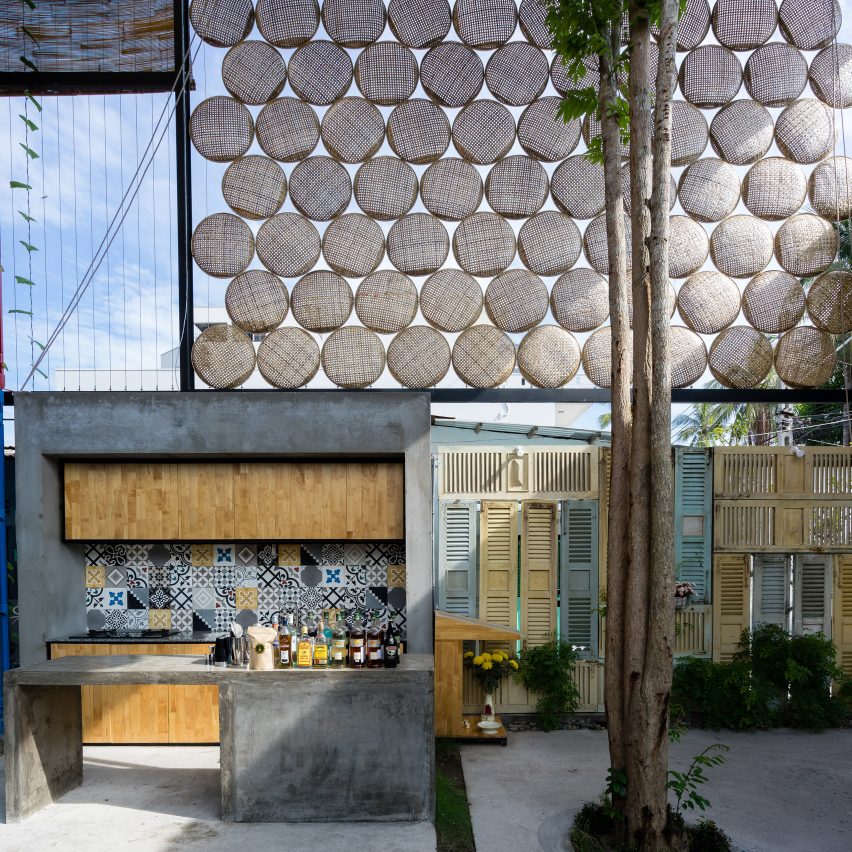 Ccasa Hostel by TAK architects
