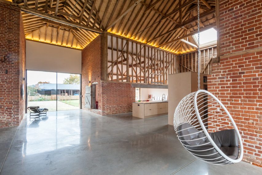 Church Hill Barn by David Nossiter Architects