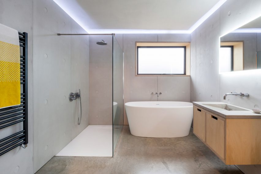 Church Hill Barn by David Nossiter Architects