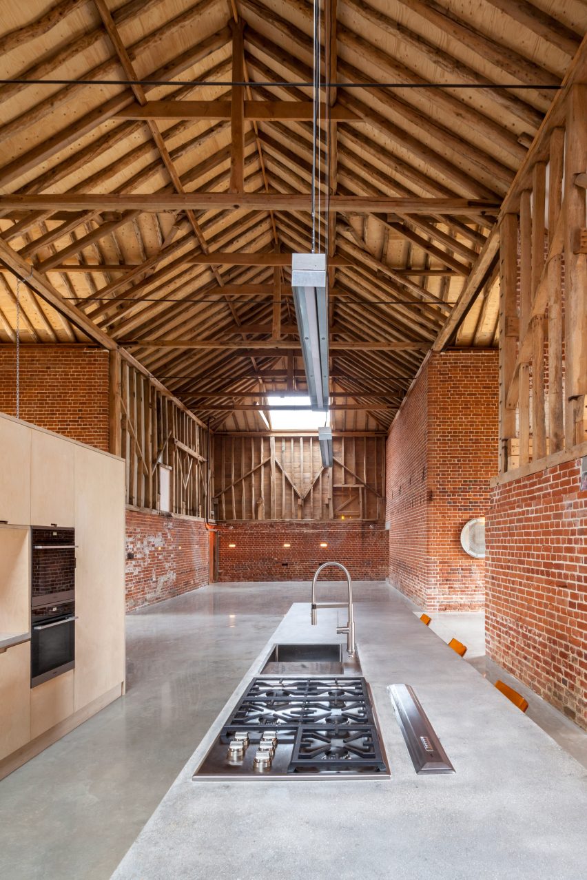 Church Hill Barn by David Nossiter Architects