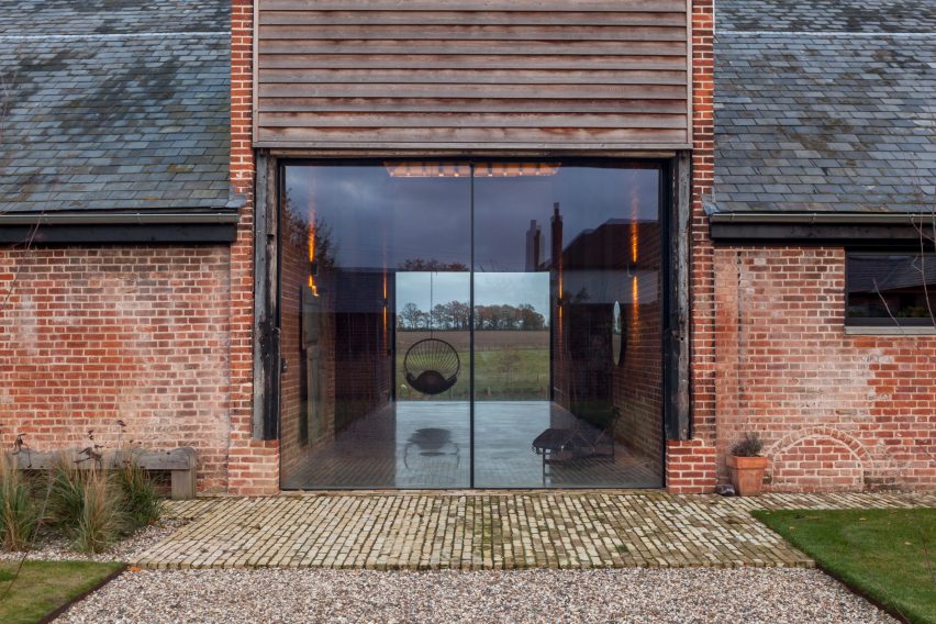 Church Hill Barn by David Nossiter Architects