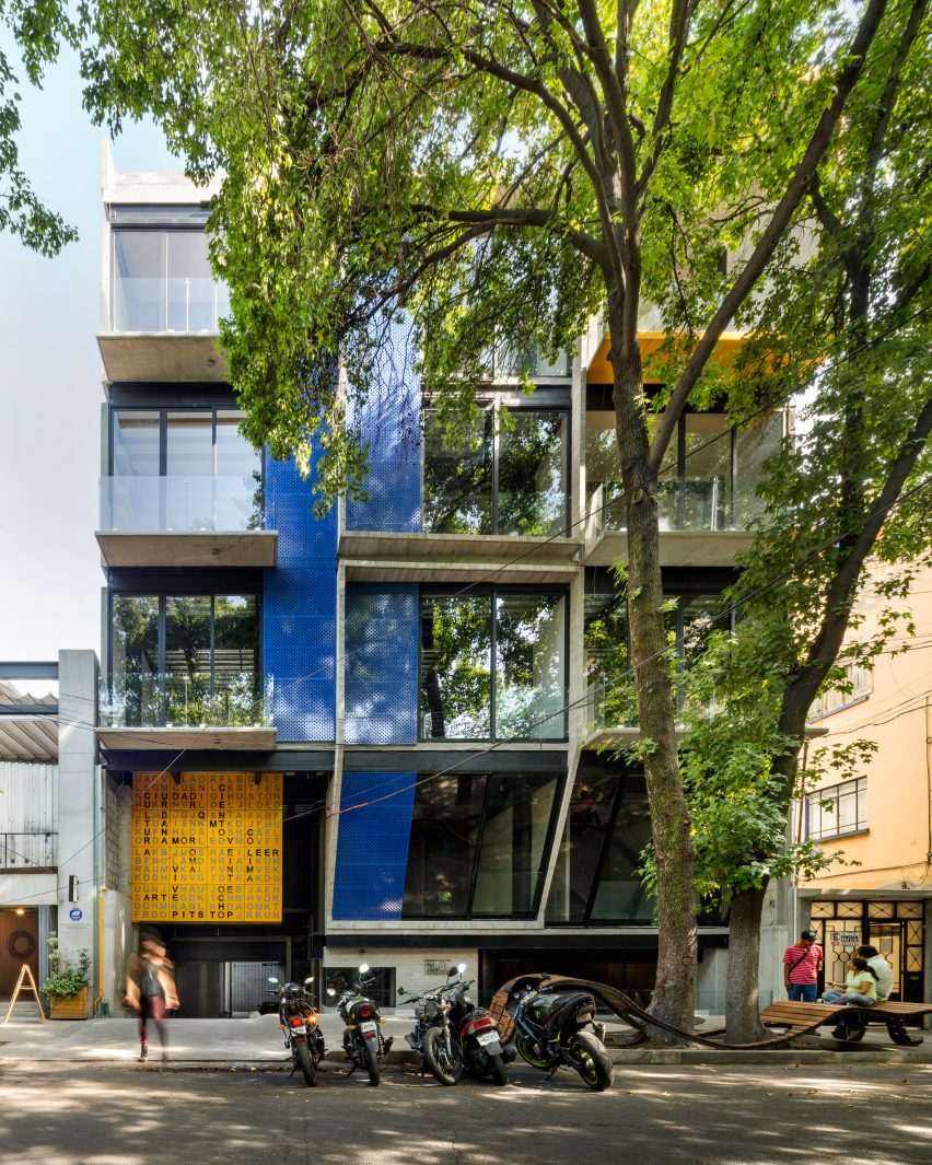 Coli Roma by Arqmov Workshop