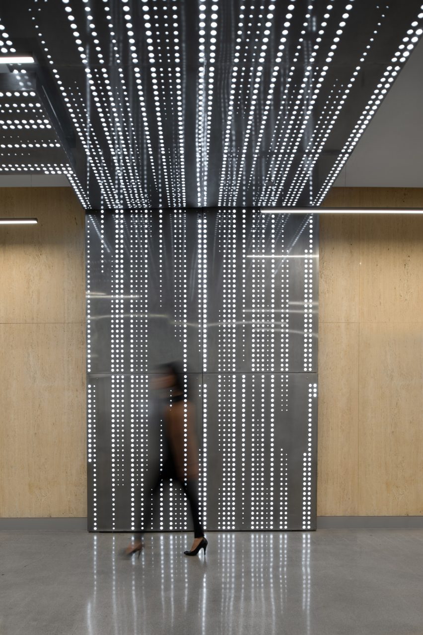 Connexion by Patrick Tighe
