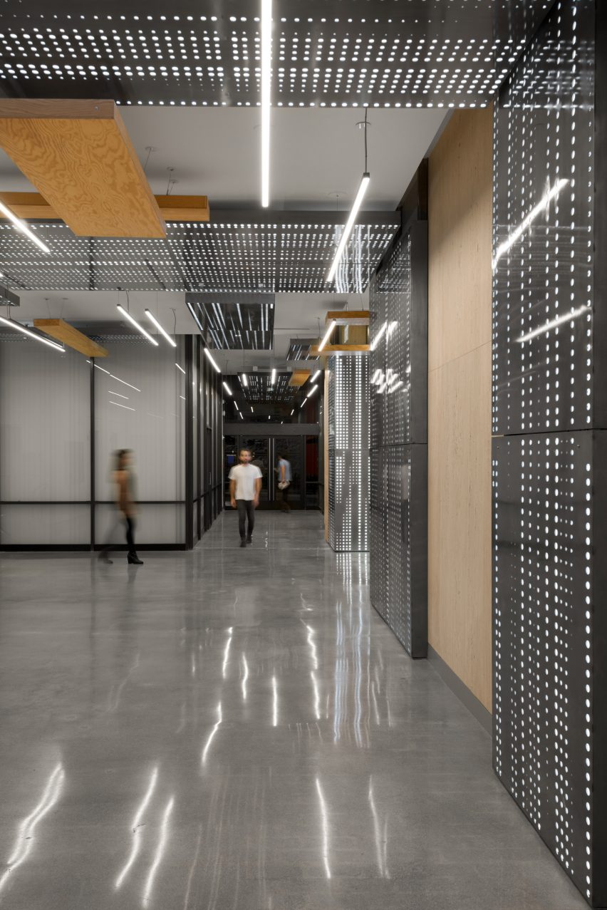 Connexion by Patrick Tighe