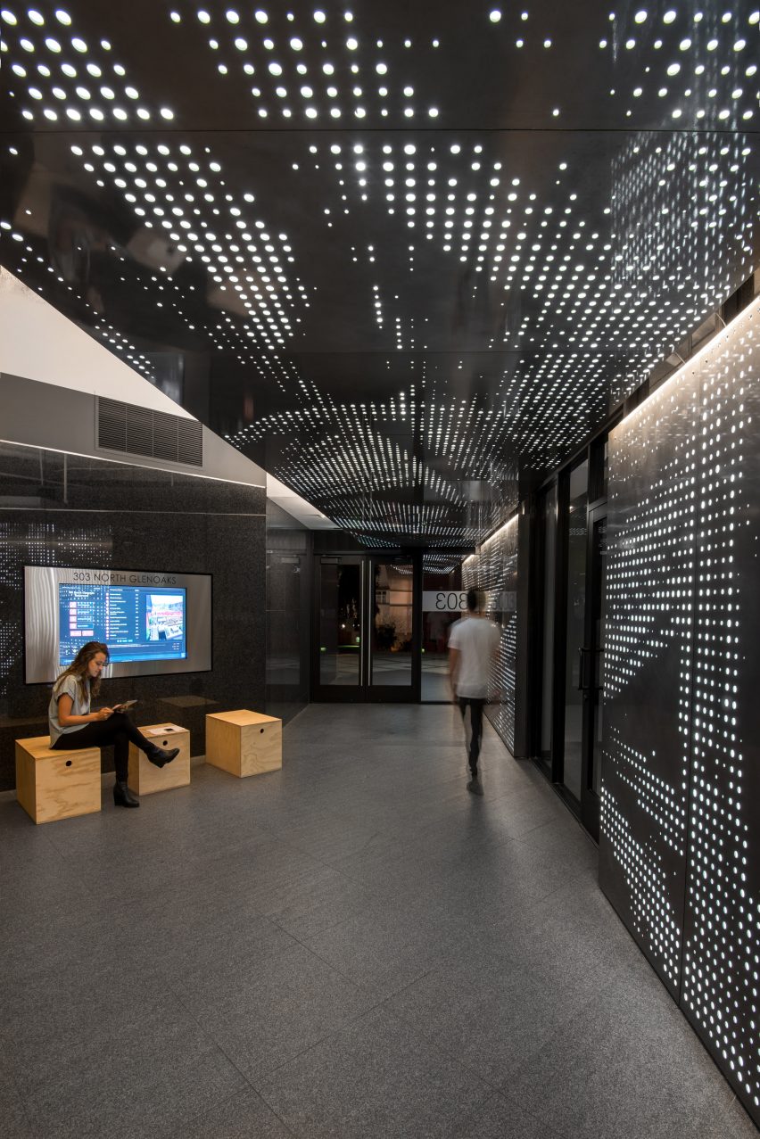Connexion by Patrick Tighe