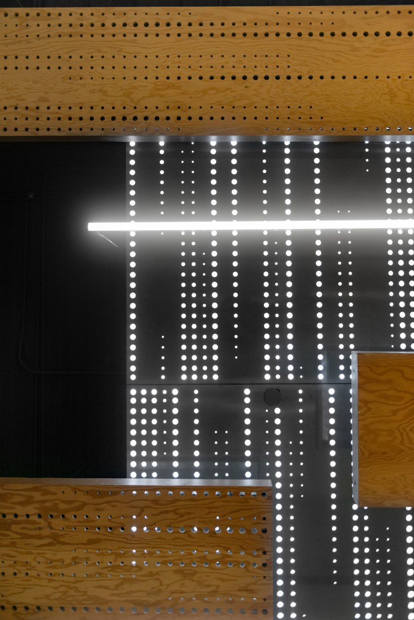 Connexion by Patrick Tighe