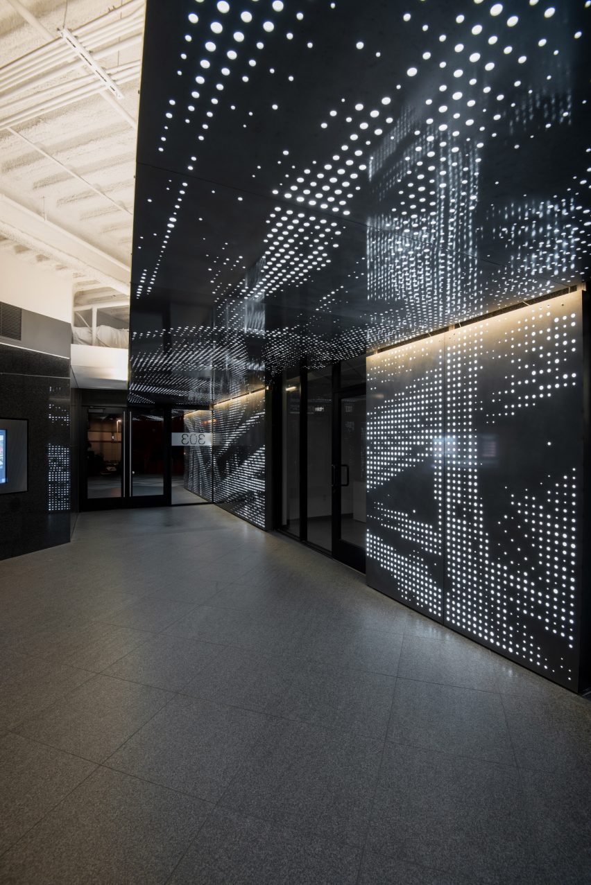 Connexion by Patrick Tighe