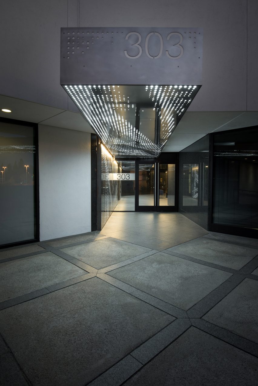 Connexion by Patrick Tighe